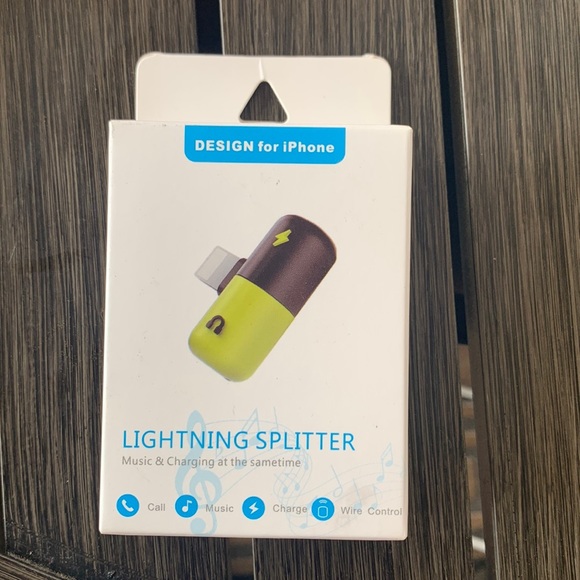 5/$25  iPhone Lightning Splitter - Picture 1 of 2